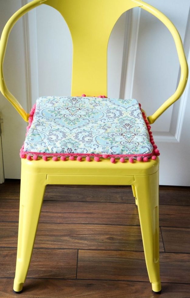 DIY NoSew Reversible Chair Cushions Waverly Inspirations